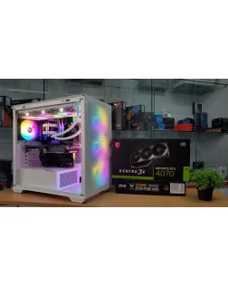 Core i7-13700KF / RTX 4070 12G / Ram 32G / M.2 1TB
